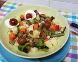 Foto del paso 3 de la receta: Salteado de verduras con pavo y huevo duro