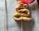Foto del paso 3 de la receta: Arbolitos navideños de hojaldre salados