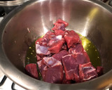 Foto del paso 1 de la receta: Estofado de ternera con patatas