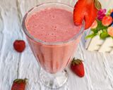 A picture of step 4 of Strawberry Smoothie.