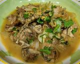 Hình bước làm 3 của món Ếch kho hành tây rau răm
