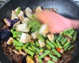 Foto langkah ke 3 dari resep Tumis Tempe dan Jantung Ayam.