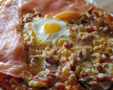 Foto del paso 6 de la receta: Pizza berenjena, huevo y salmón