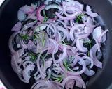 Foto del paso 3 de la receta: Cazuela de chuletas de cordero con patatas en salsa escabechada