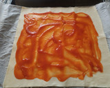 Foto del paso 4 de la receta: Pizza de hojaldre con pavo y atún