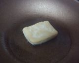A picture of step 1 of Chaiya-Style Vegetarian Pad Thai.