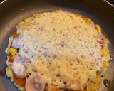 Foto langkah ke 6 dari resep Pizza Roti sosis Teflon.