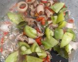 Foto langkah ke 6 dari resep Cumi Kering Tomat Ijo.