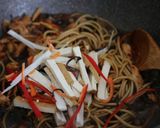 Gambar langkah 3 resipi Spagetthi Goreng Kicap Sichuan #pinkBoxcereal #cook4shafvol2 #kicapdancili.