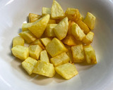 Foto del paso 2 de la receta: Patatas al ajo y romero