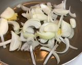A picture of step 5 of Spicy Korean Stir-Fried Beef.