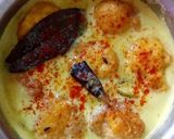 A picture of step 5 of Bhajiya curry.