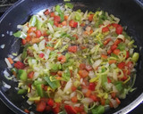 Foto del paso 3 de la receta: Ensalada de alubias blancas y pollo