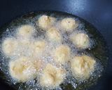 A picture of step 3 of Moong dal ki magoichiyan.