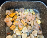 Foto del paso 3 de la receta: Spaghetti al ajillo frutti di mare en Airfryer Cosori
