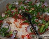 A picture of step 2 of Chicken with okra.