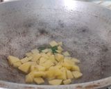A picture of step 3 of Bread poha.
