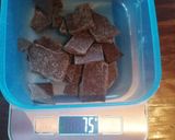 Foto del paso 1 de la receta: Bombones de chocolate relleno de zarzamoras en vinadas