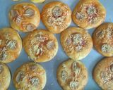 Foto langkah ke 6 dari resep Roti Pizza mini.