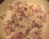 A picture of step 1 of Bacon jam.