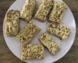 Une image de l'étape 4 de Barres de céréales façon crumble aux pommes.
