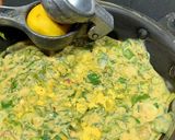 A picture of step 2 of Green Garlic Methi Pakore.