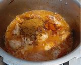 A picture of step 2 of چکن بریانی.