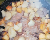 Foto del paso 3 de la receta: Ternera con manzana y patatas