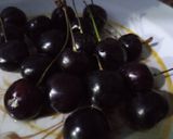 A picture of step 4 of Cherry Trifle.