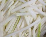 Hình bước làm 1 của món Mực ống xào su hào