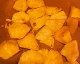 Hình bước làm 1 của món Turkey mix pineapple