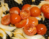 Foto del paso 2 de la receta: Espaguetis con salmón y tápenas