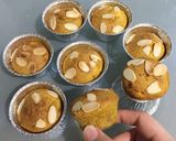 Foto langkah ke 7 dari resep Pumpkin Almond Muffin - kue labu kuning.