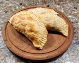 Foto del paso 4 de la receta: 🥓 Empanadas de ciruelas y lomo (fiambre) 🥓 para freír, para hornear, para freezar 😉