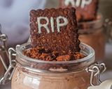 Foto del paso 3 de la receta: Vasitos de chocolate RIP Halloween