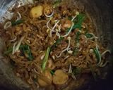 Foto langkah ke 3 dari resep Mie Goreng ala Solaria.