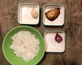 Foto langkah ke 1 dari resep Makanan AnakNasi Goreng Ikan Mujair.
