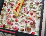 Une image de l'étape 2 de Clafoutis fraise 🍓rhubarbe.
