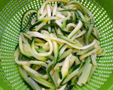 Foto del paso 3 de la receta: Espaguetis de calabacín