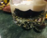 A picture of step 6 of Brownie trifle.