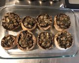 Une image de l'étape 9 de Champignons farcis anchois parmesan et câpres italiennes.
