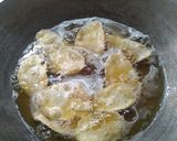 Foto langkah ke 3 dari resep Keripik Bawang Keju Renyah ❤️.