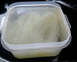 Foto del paso 2 de la receta Salteado de noodles de arroz con cerdo