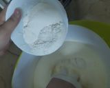 A picture of step 2 of Creamy sponge cake.