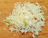 Foto del paso 1 de la receta: Fusilli con gambas en salsa piquillos