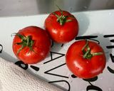 Une image de l'étape 3 de Salade marinée de concombre et tomates à la coriandre.