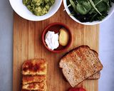 Une image de l'étape 2 de Sandwich au tofu croustillant et avocat.