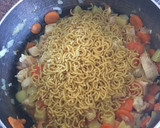 Foto del paso 4 de la receta: Pollo con fideos