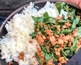 A picture of step 14 of [Video inside] Pad kra pao gai (chicken stir with basil).
