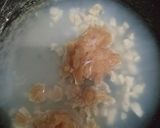 Foto langkah ke 1 dari resep Nasi Tim Ayam Telur Tersembunyi.